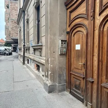 Spacious In Center Appartement *